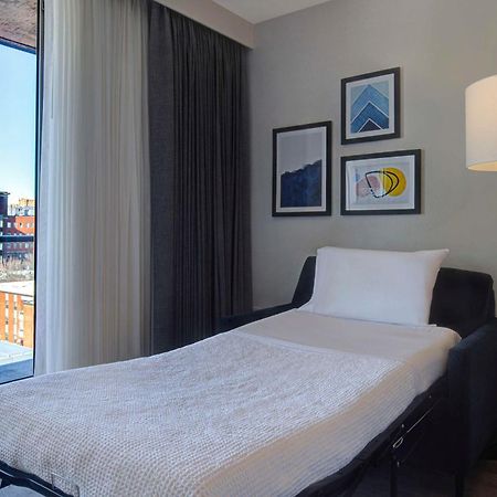 Hampton Inn Montreal Downtown, Qc Esterno foto