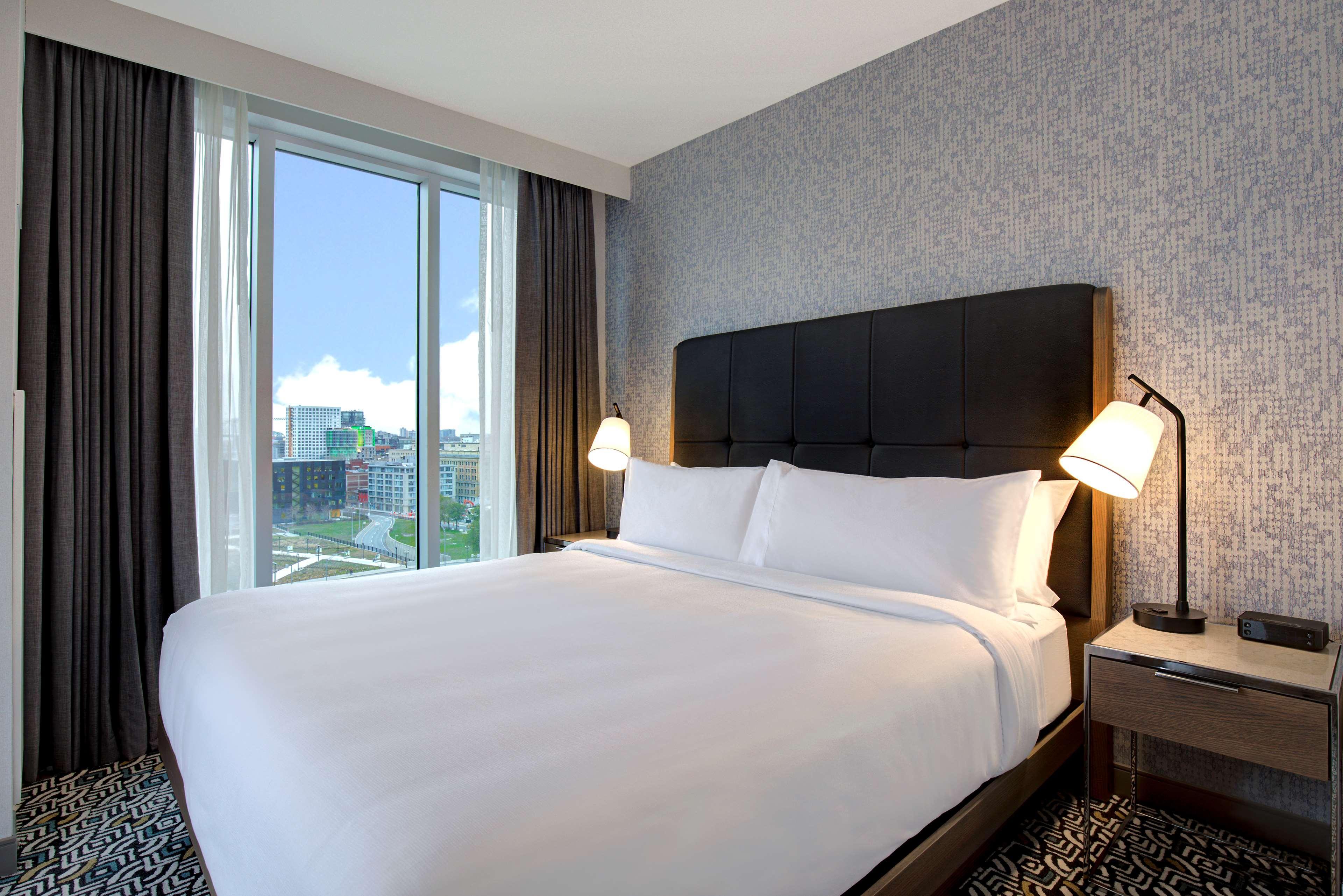 Hampton Inn Montreal Downtown, Qc Esterno foto
