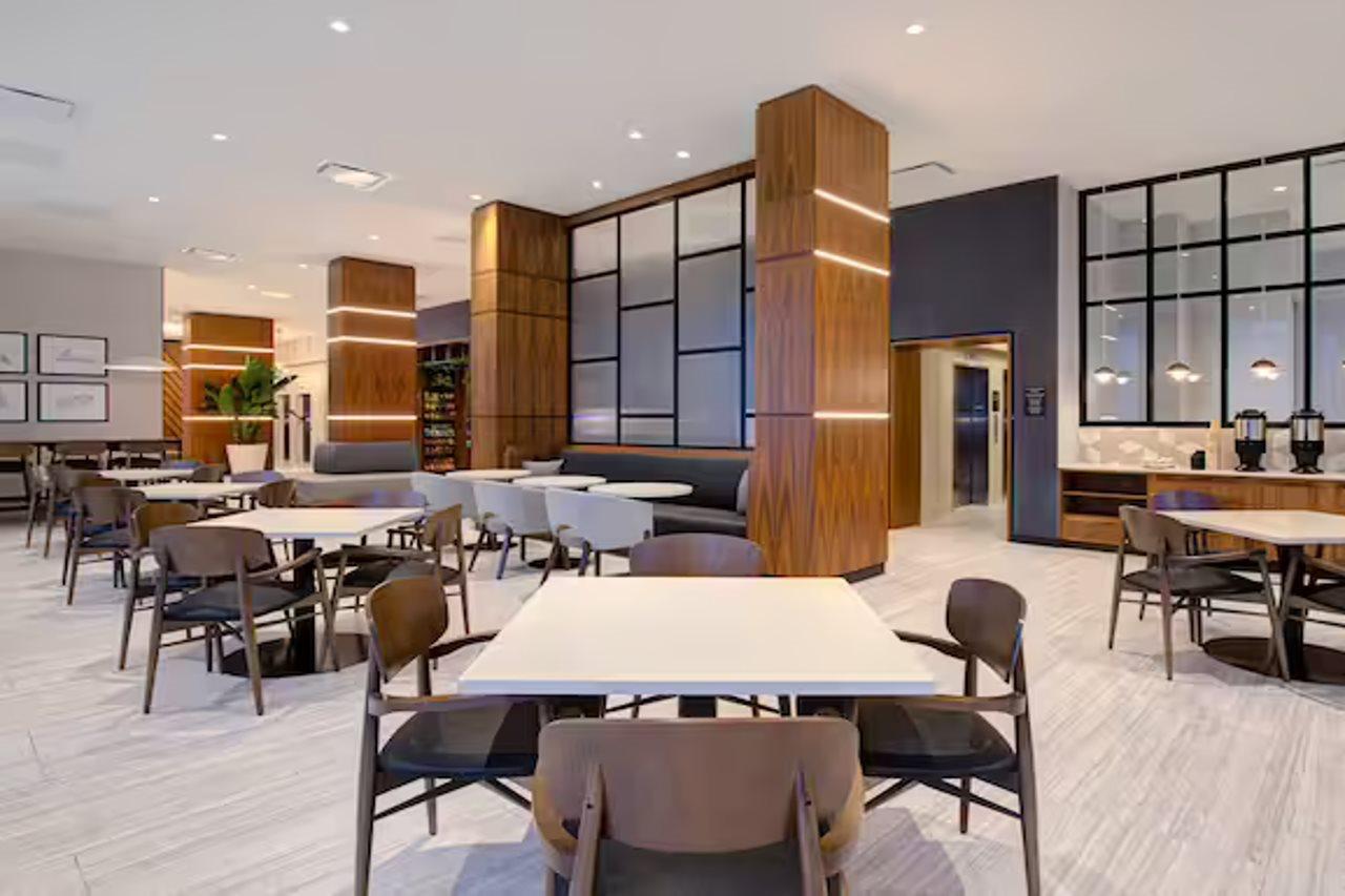 Hampton Inn Montreal Downtown, Qc Esterno foto