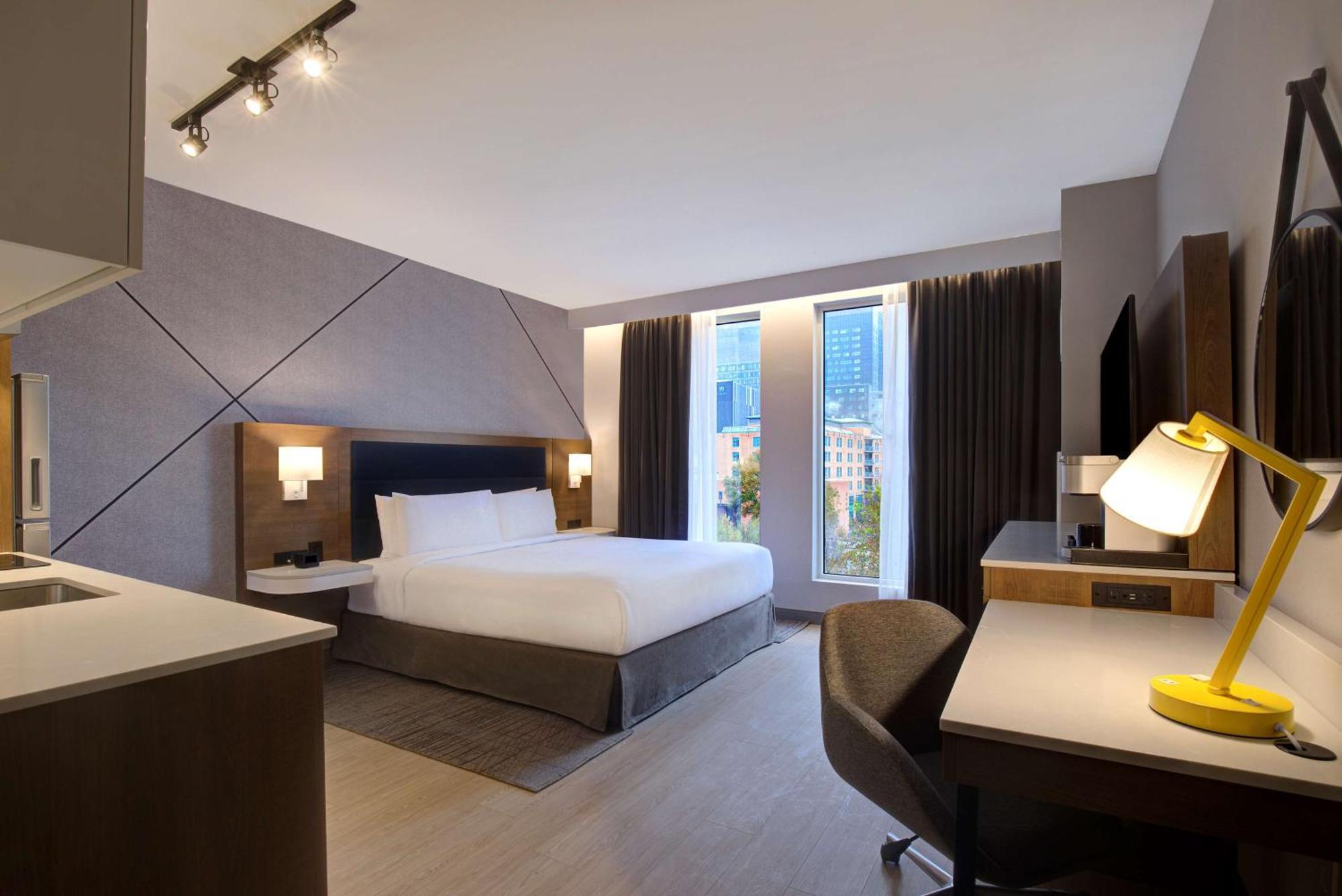 Hampton Inn Montreal Downtown, Qc Esterno foto