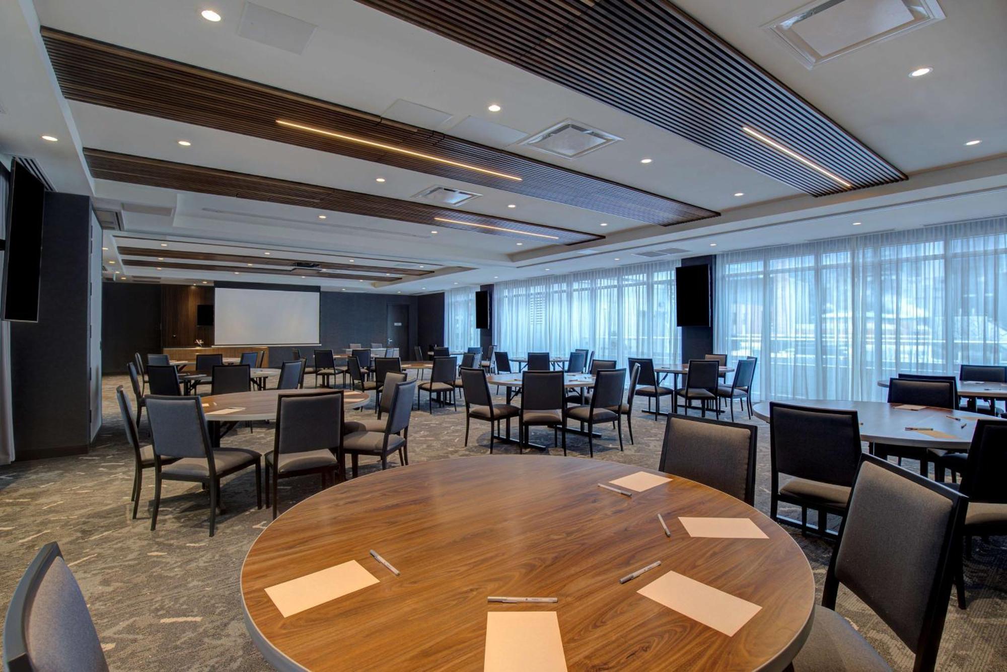 Hampton Inn Montreal Downtown, Qc Esterno foto